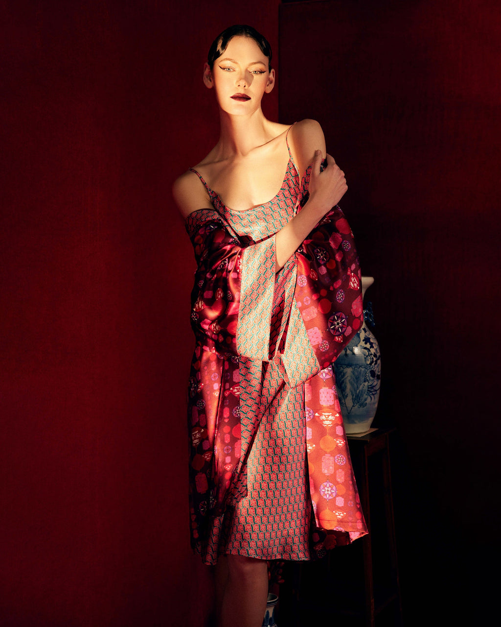 Nikko Chochin Silk Short Kimono