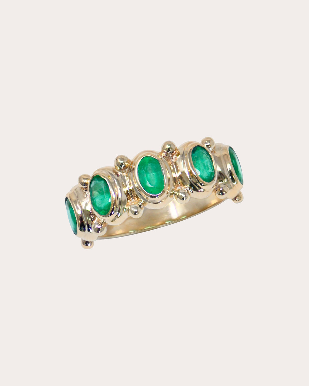 Emerald Méditerranée Oval Arch Eternity Ring