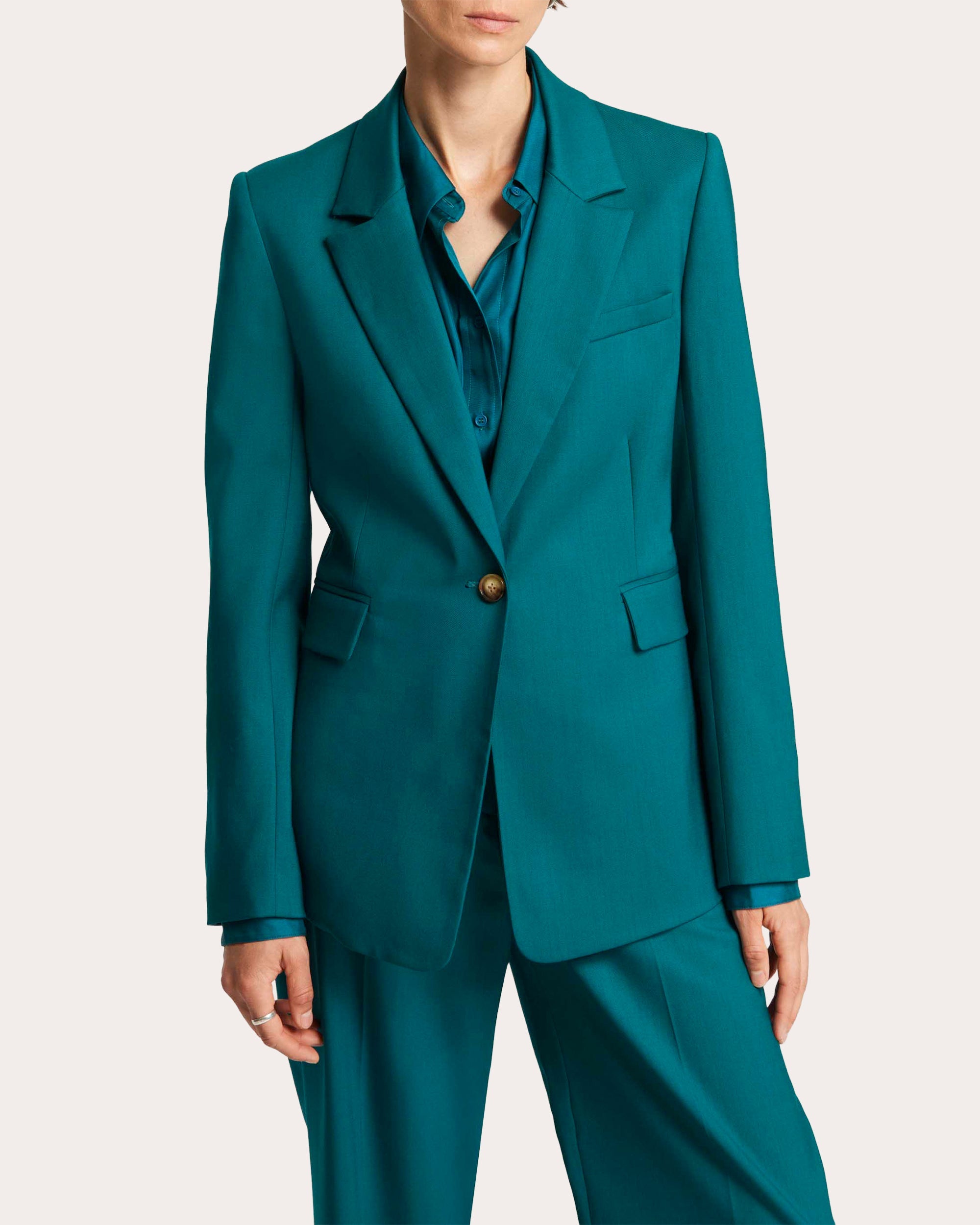 Seasonless Wool Fitted Notch Lapel Blazer