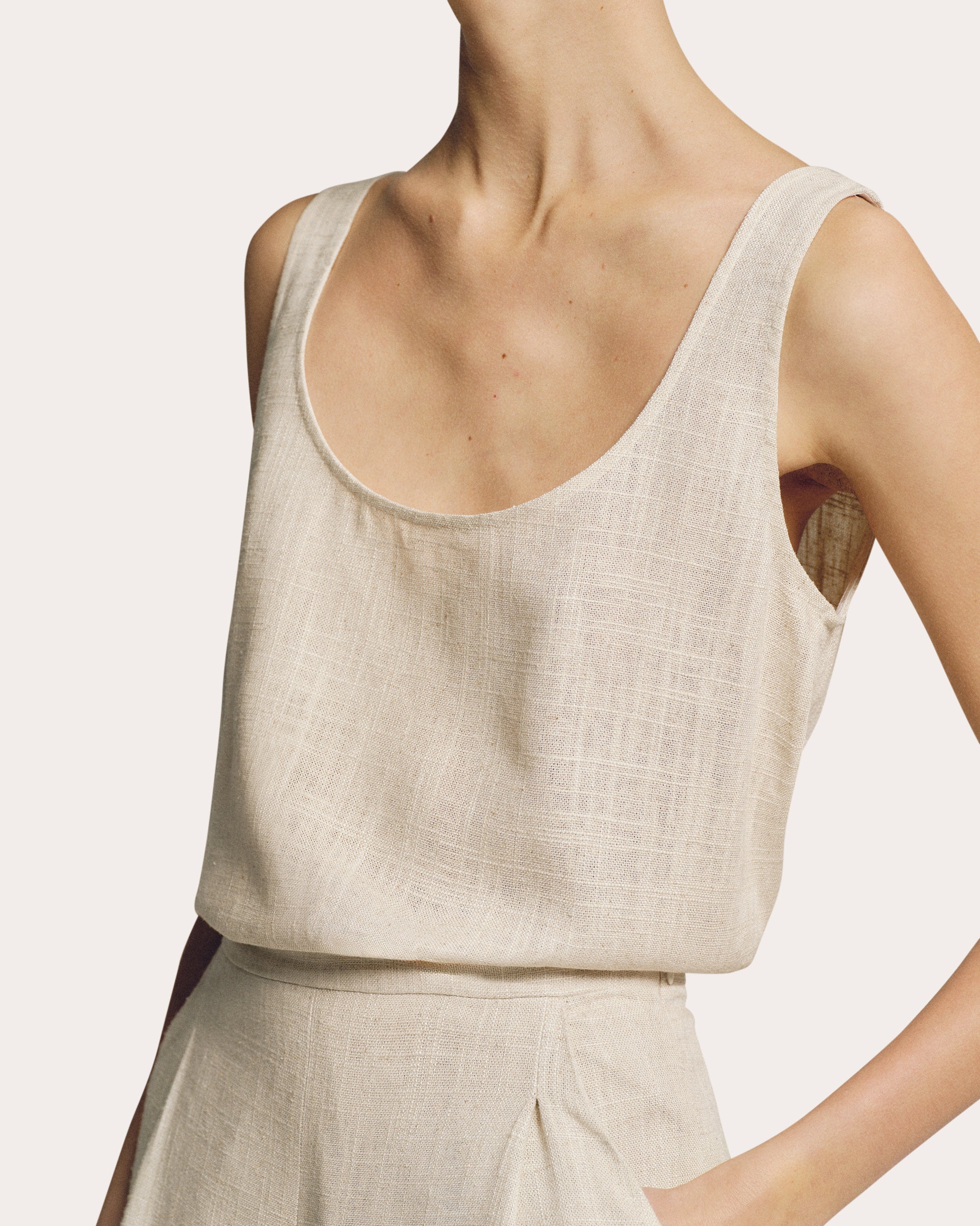 Linen Scoop Neck Tank