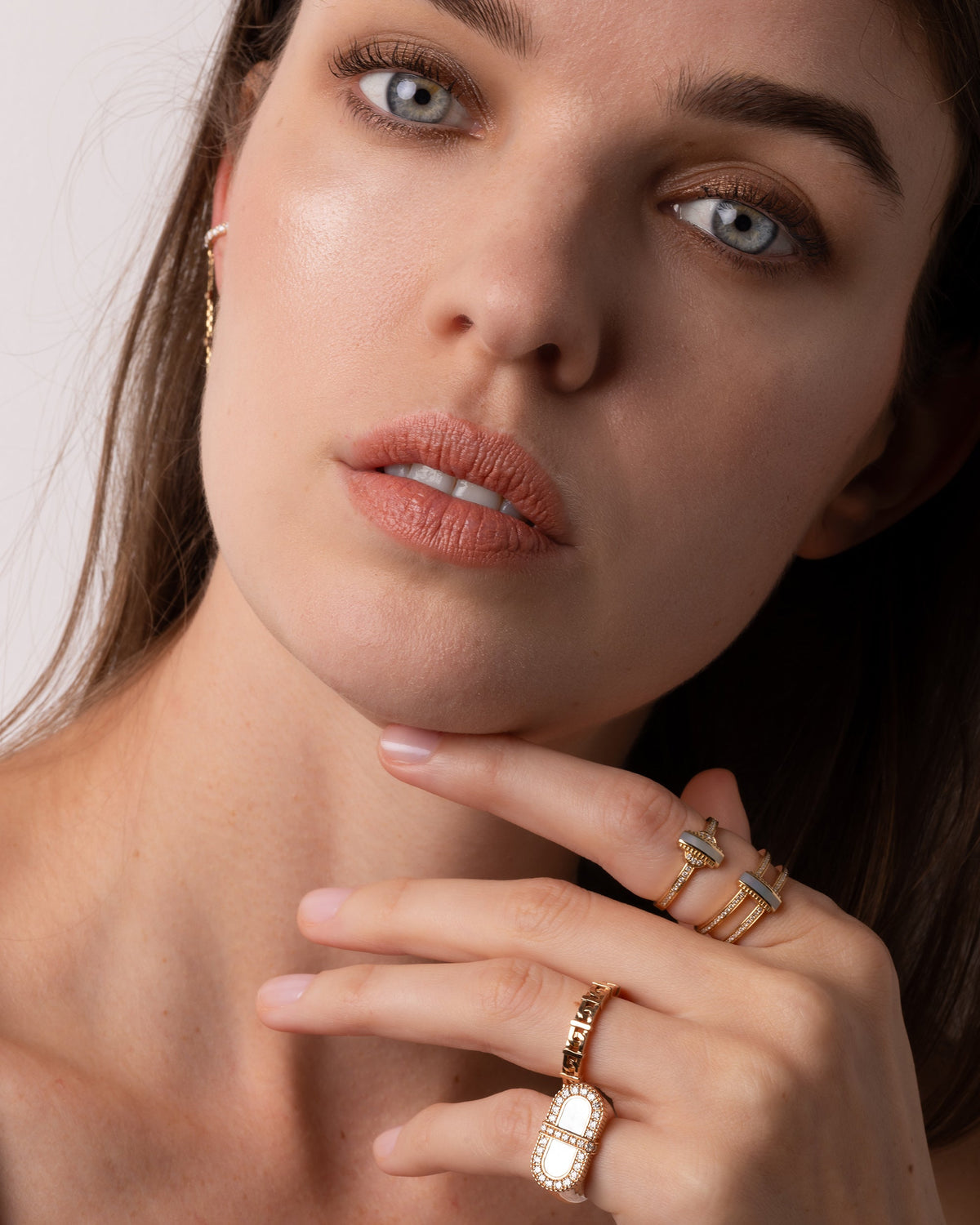 Mother of Pearl Vitamin Pink Double Elements Ring