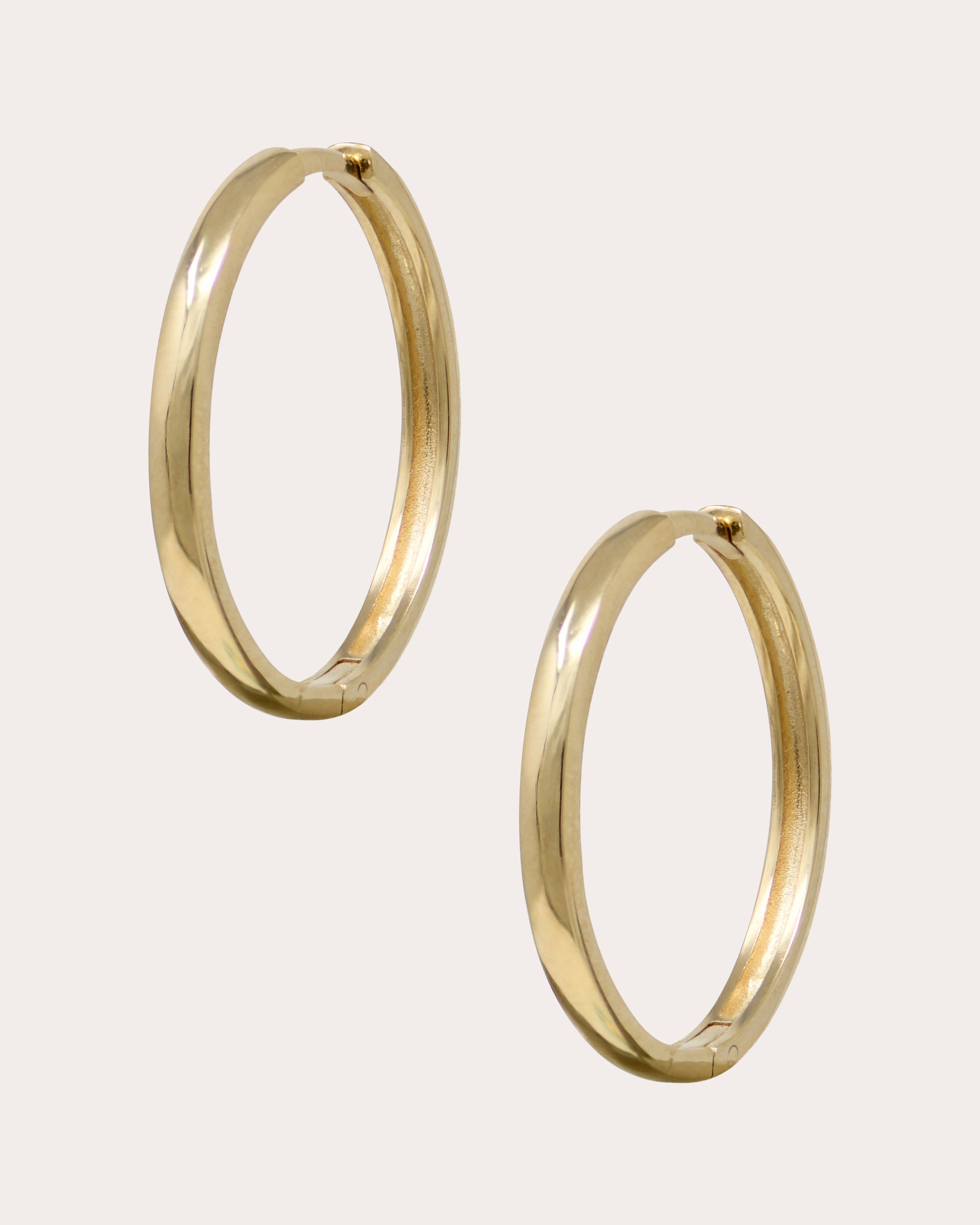 14k Gold Classique Hoop Earrings
