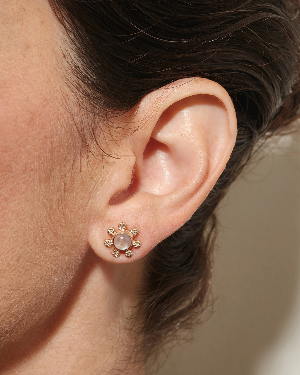 Moonstone Dew Drop Étoile Stud Earrings