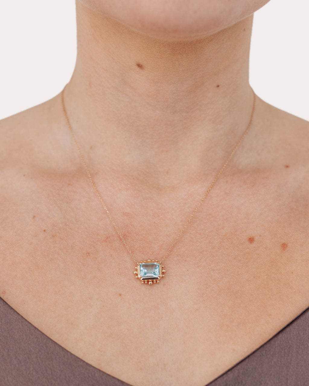 Blue Topaz Dew Drop Carré Marine Necklace