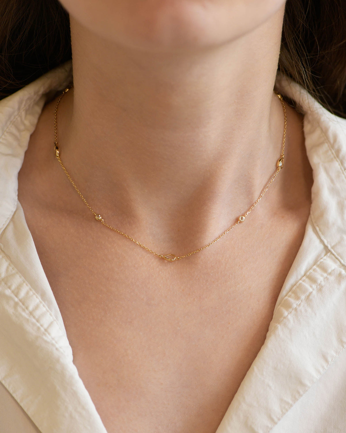 Topaz Cléo Alice Station Necklace