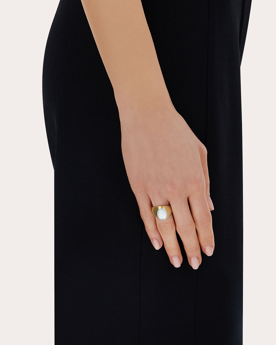 Mother of Pearl & 18k Gold Small Dolce Vita Ring