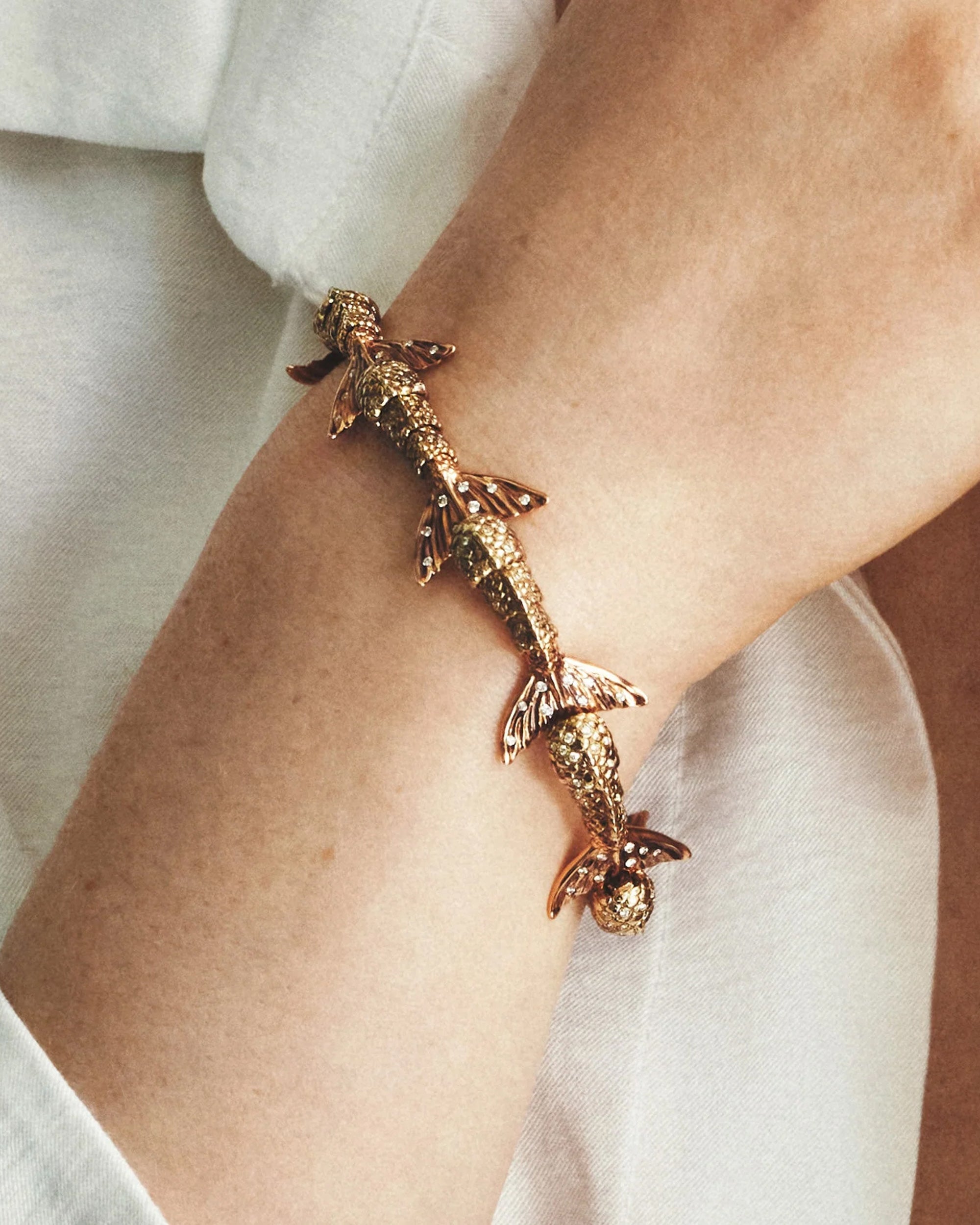 Mermaid Tails 18K Gold Diamond Bracelet
