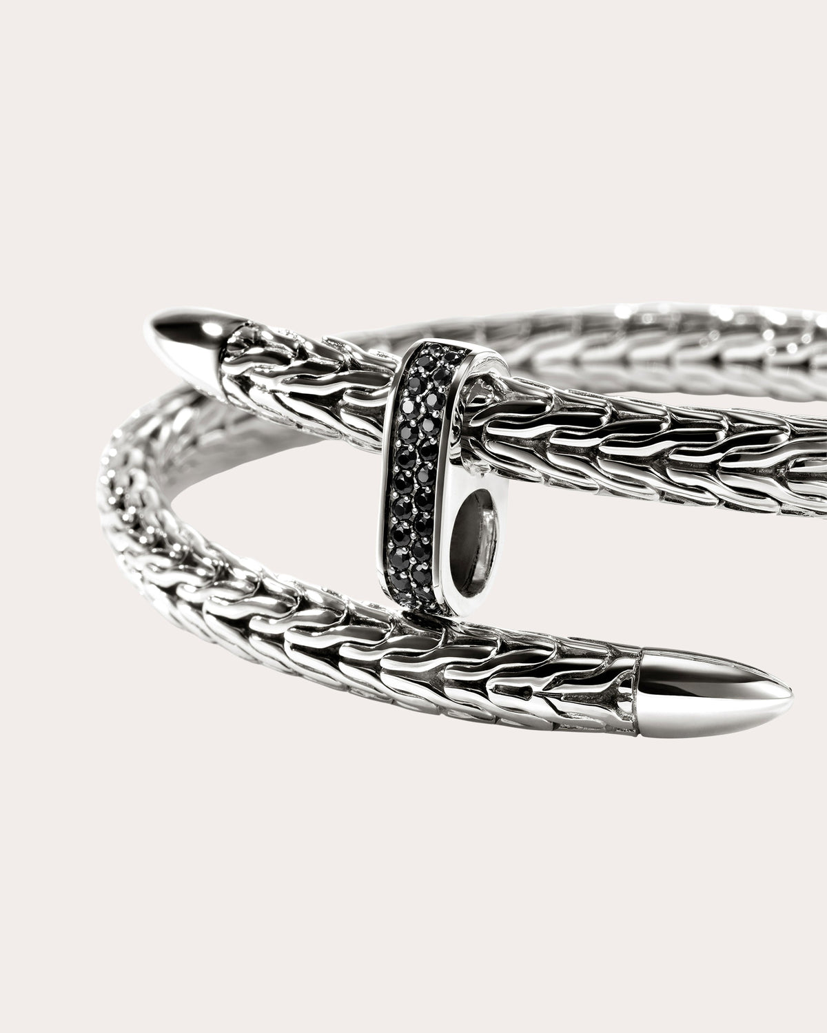 Black Sapphire Spear Flex Cuff