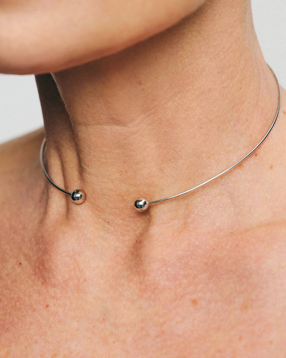 18k Gold Orbs Collar Necklace