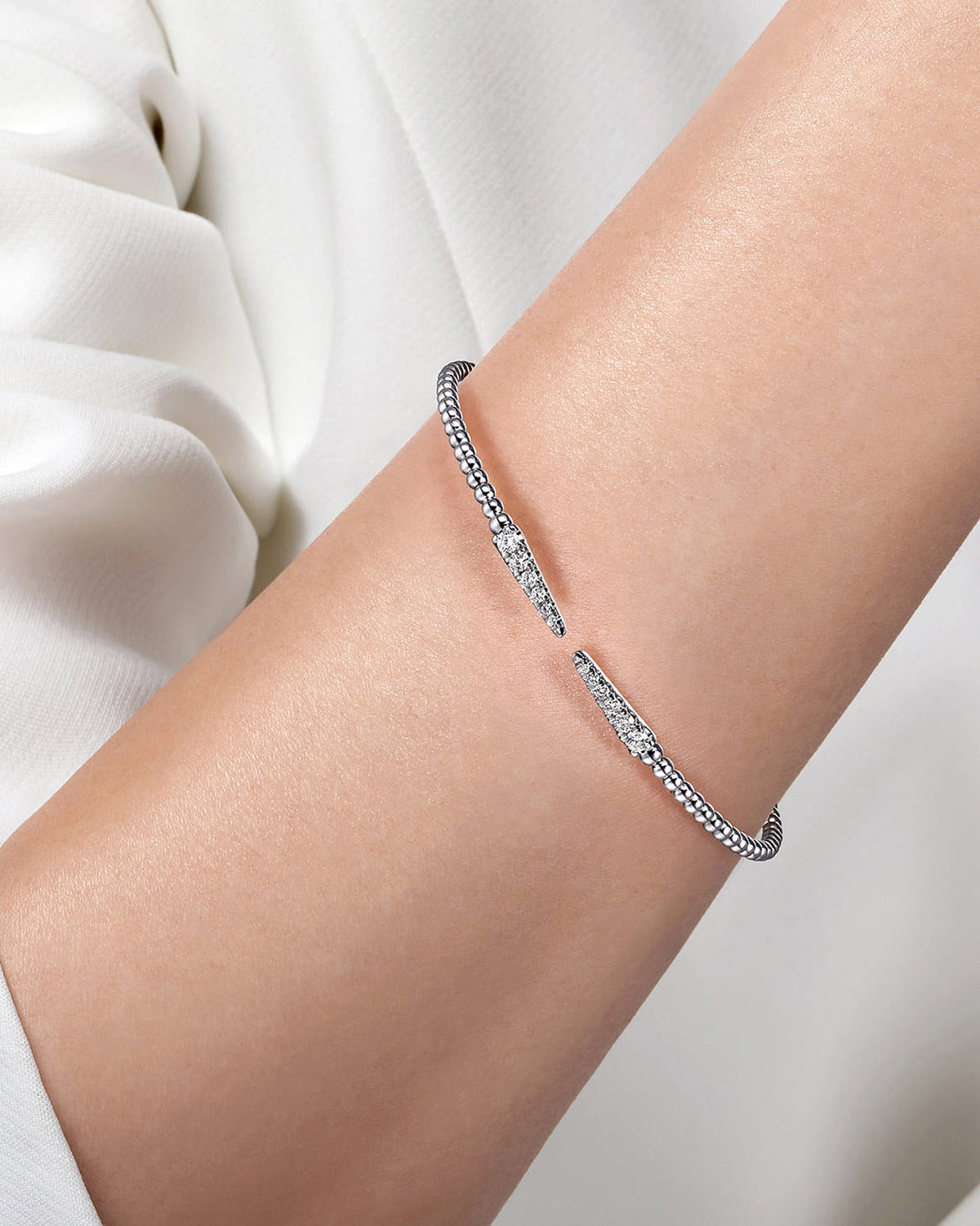 Diamond & 14k White Gold Bujukan Spikes Cuff