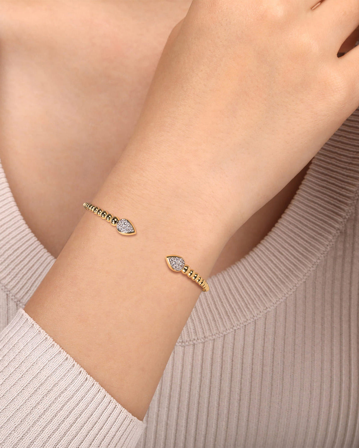 Diamond & 14k Gold Bujukan Pear Cuff