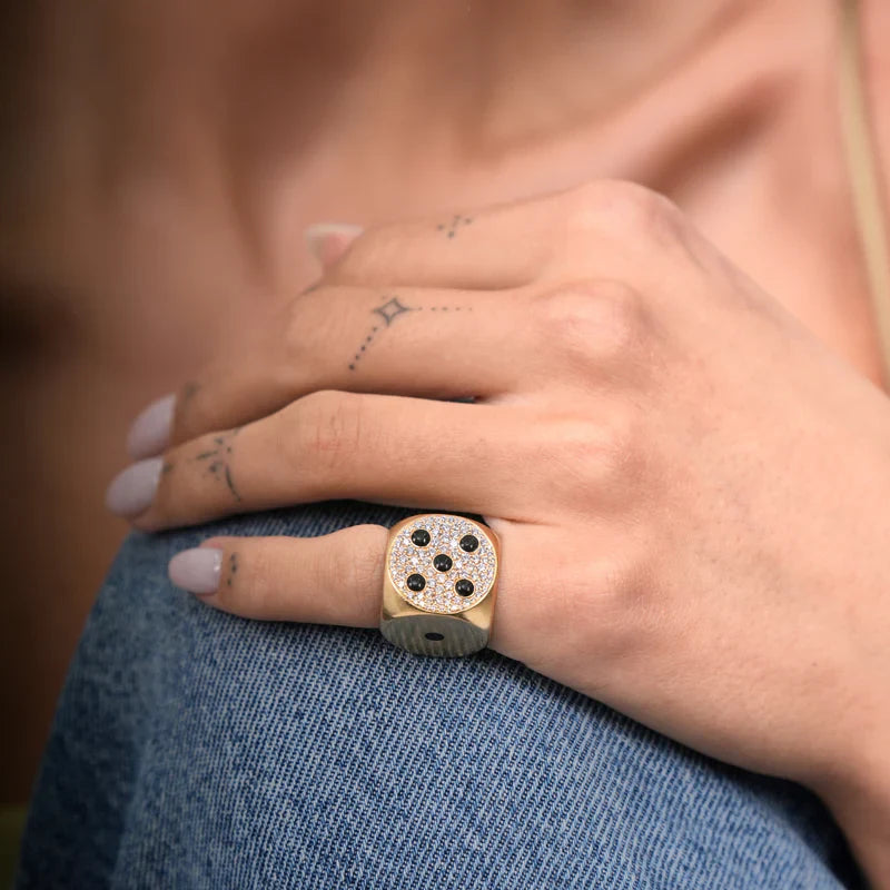 Diamond & 18k Gold Mini Hasard Ring