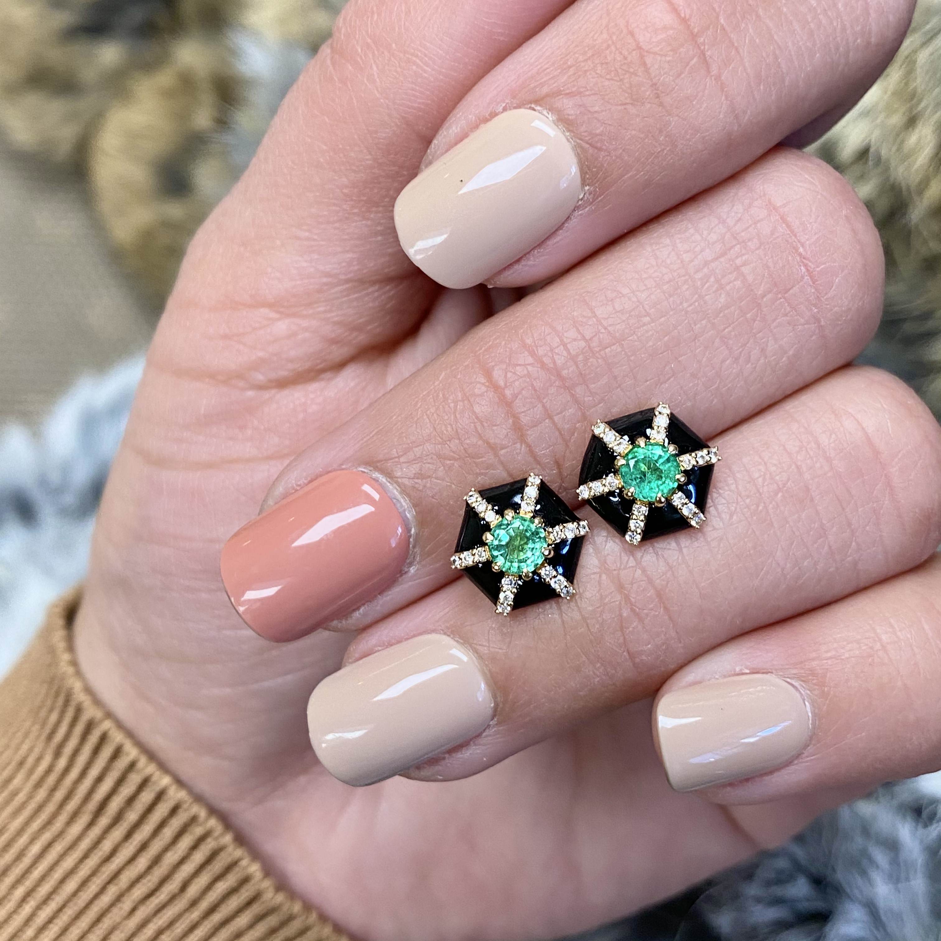 Queen Hexagon Emerald & Diamond Stud With Black Enamel in 18K Yellow Gold