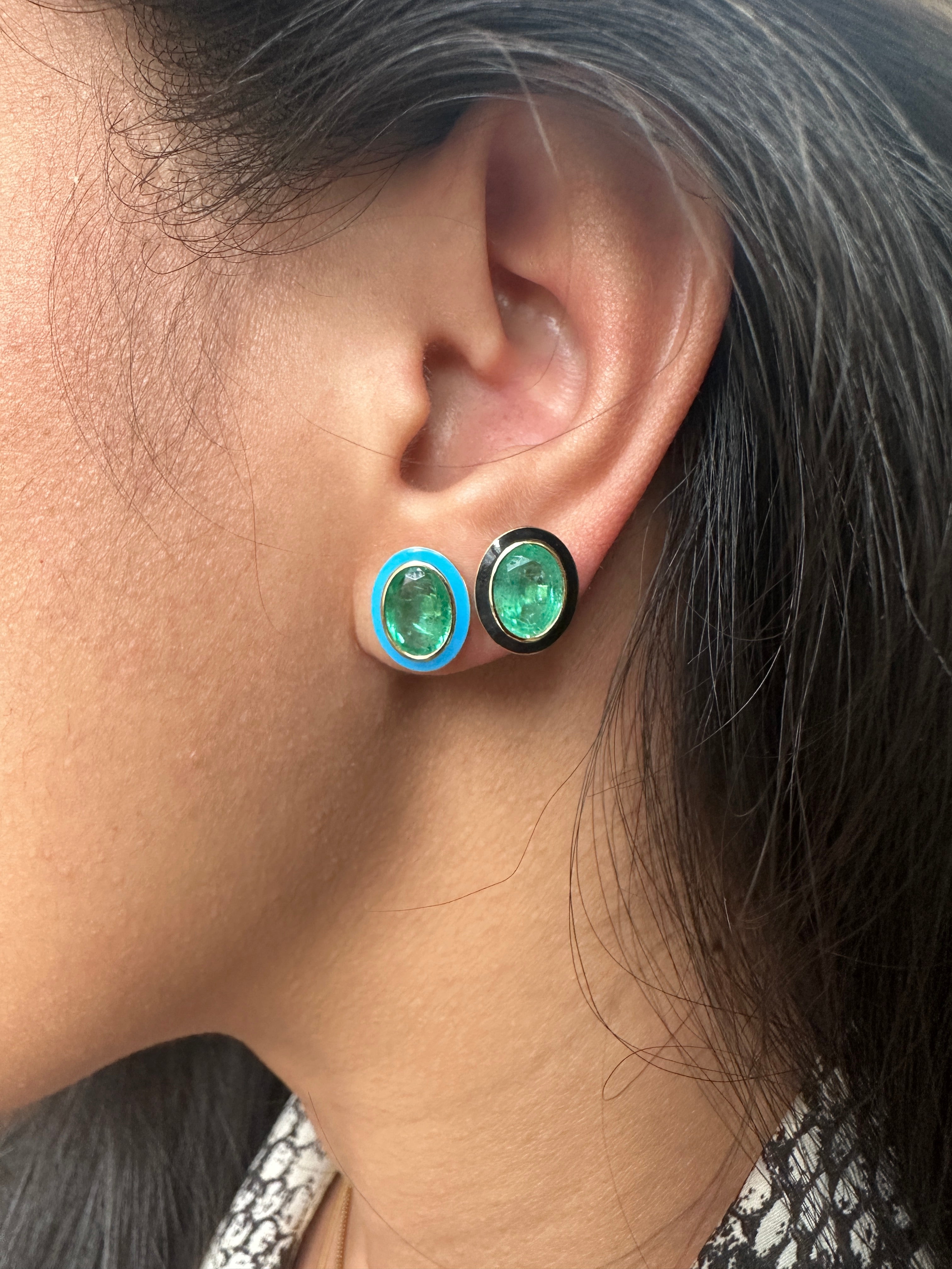 Limited Edition Emerald Oval Stud with Turquoise Enamel in 18K Yellow Gold