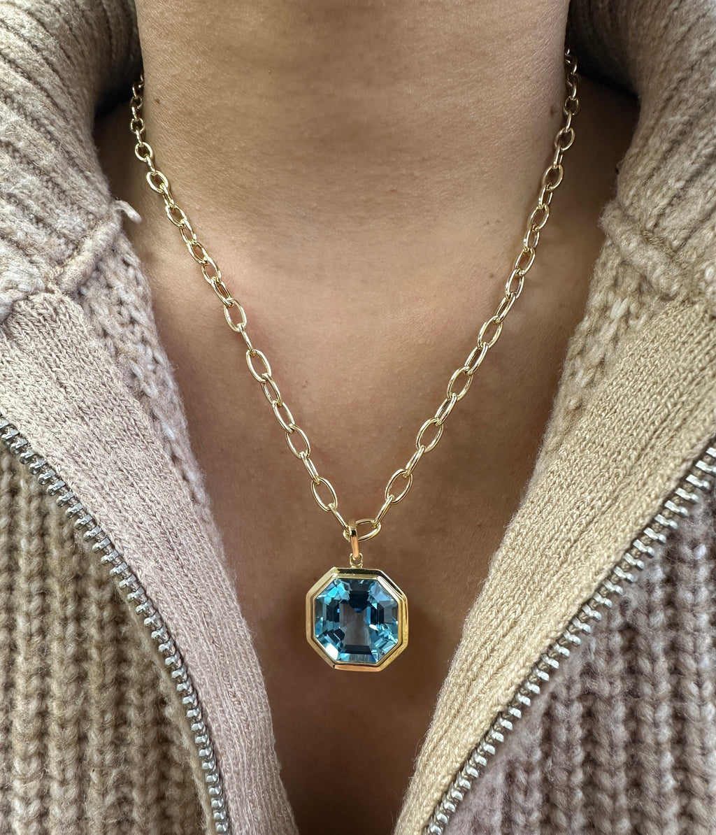 Manhattan Blue Topaz Asscher Cut Pendant in 18K Yellow Gold