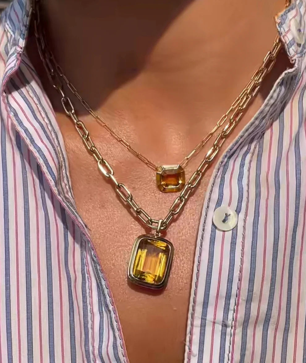 Manhattan Citrine Cushion Cut Pendant in 18K Yellow Gold
