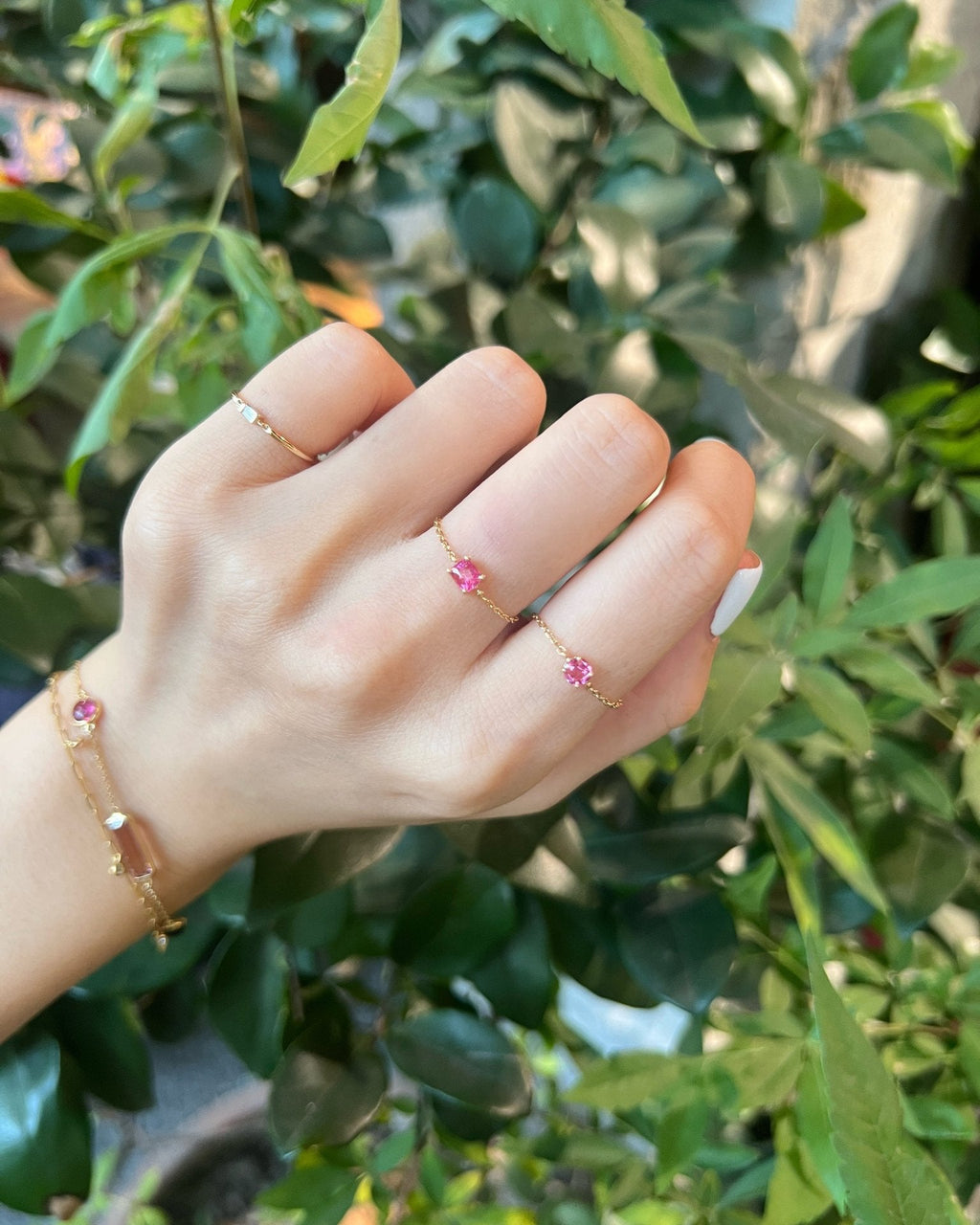 Jedi Spinel & 18k Gold Petite Chain Ring