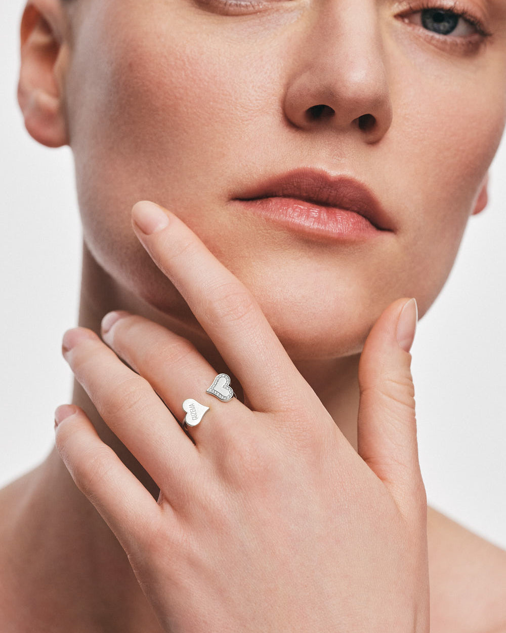 Diamond Outline Duo Heart Ring