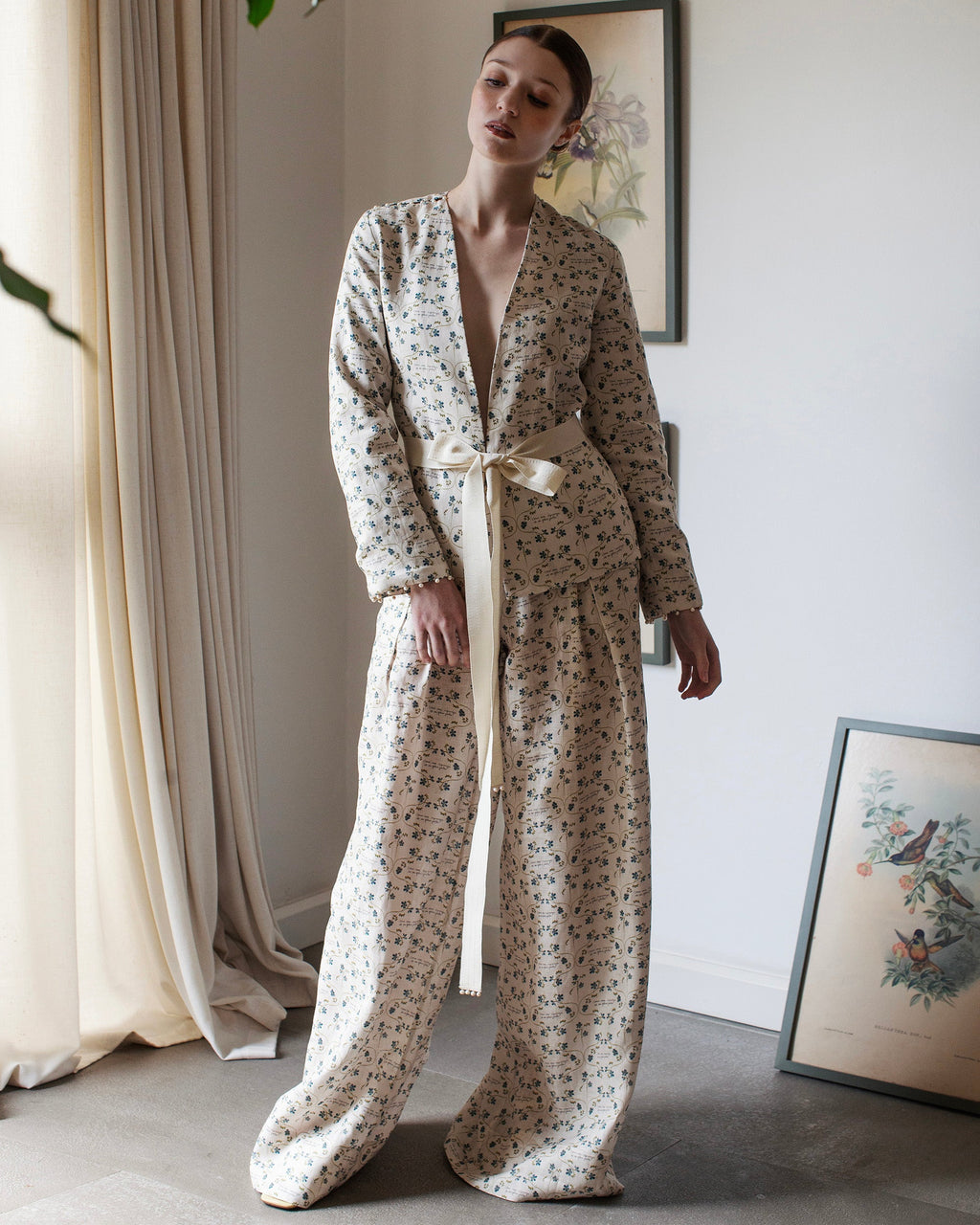 Timeless Floral Linen Pleated Wide-Leg Pants