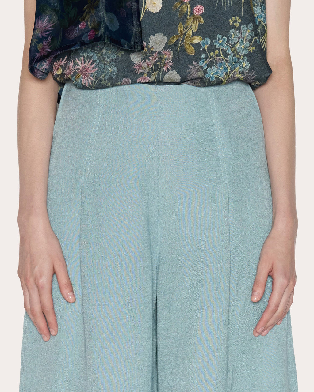 Timeless Linen Pleated Wide-Leg Pants