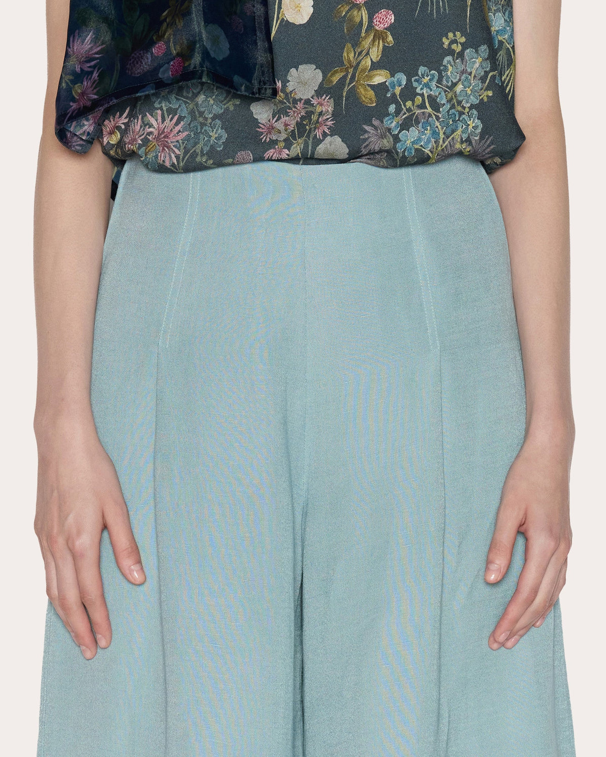 Timeless Linen Pleated Wide-Leg Pants