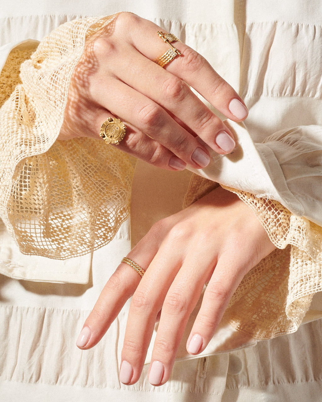Diamond & 18k Gold Loquet Ring