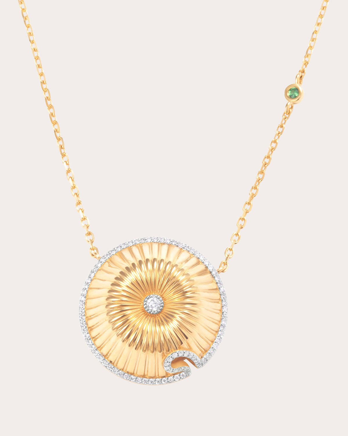 Diamond Spora Fungheon Pendant Necklace
