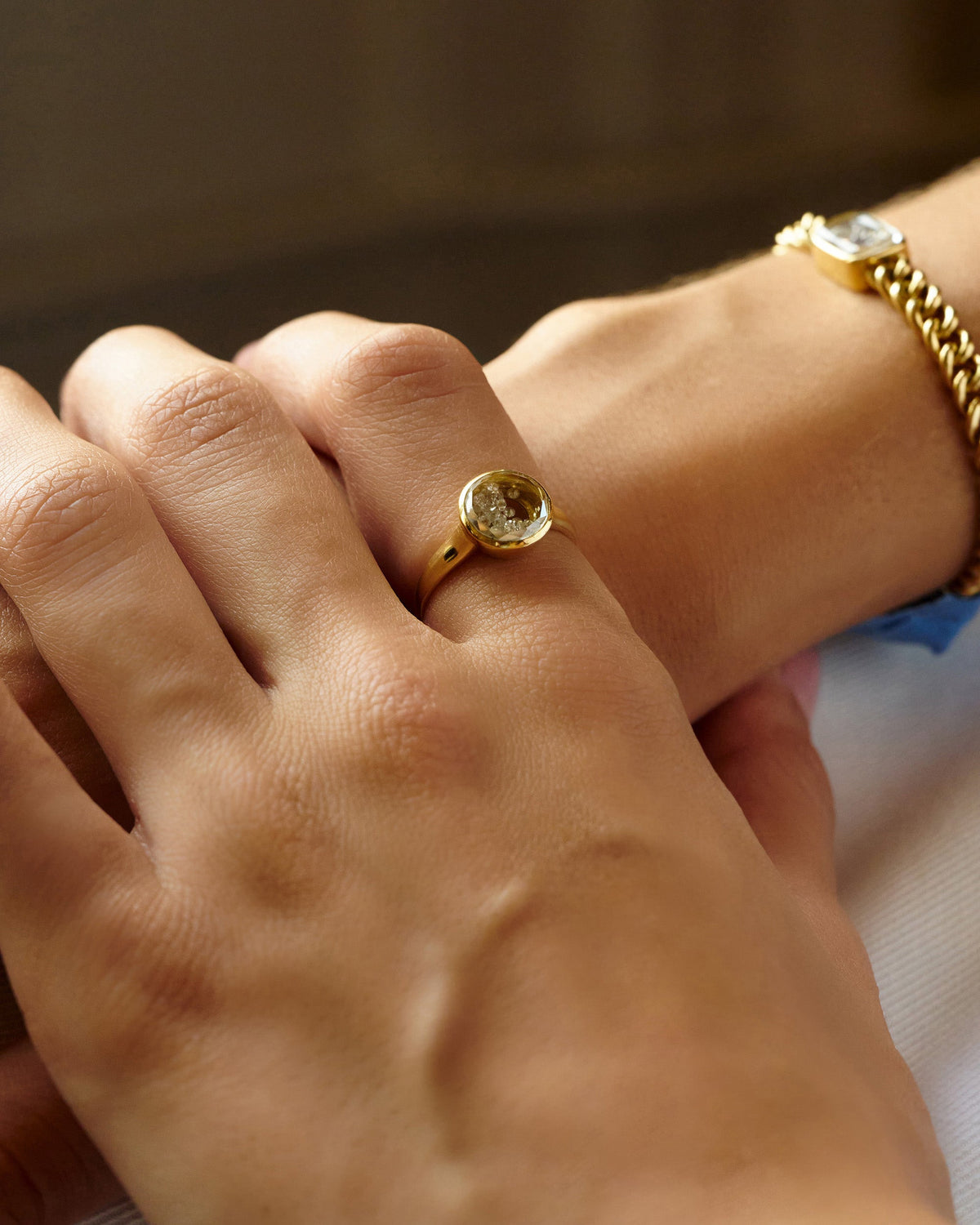 Diamond Neue Petite Circle Ring