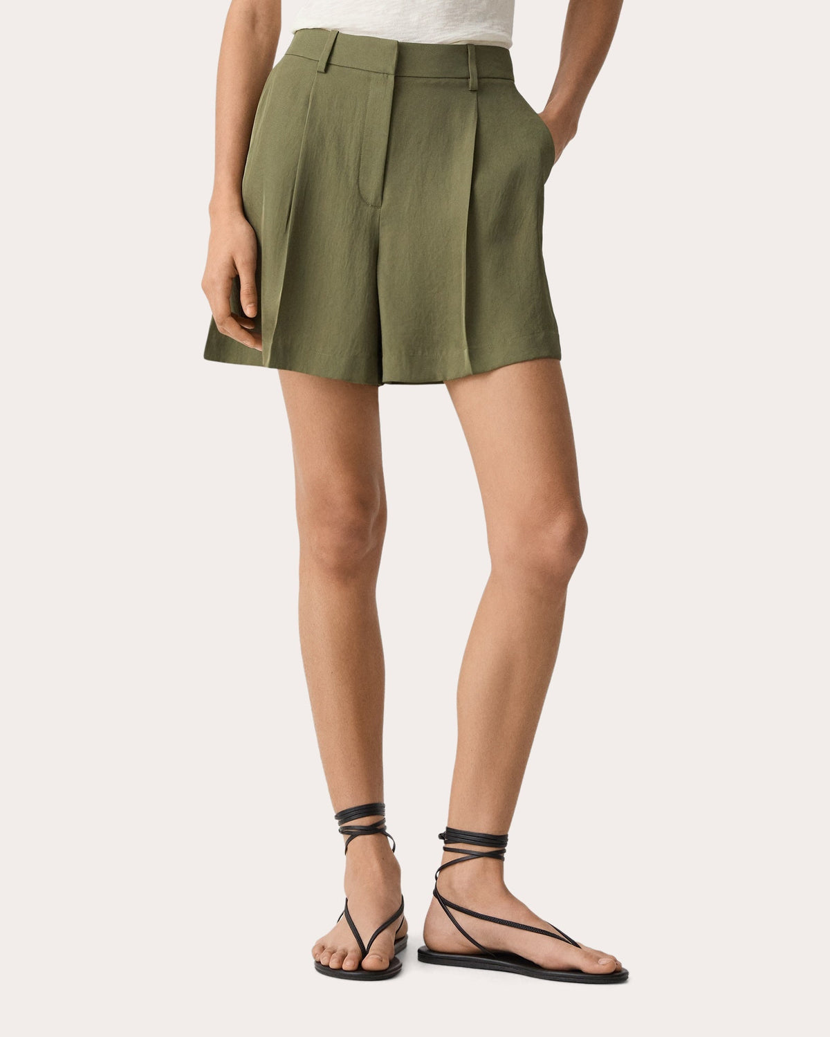 Washed Twill Fluid Pleated Shorts