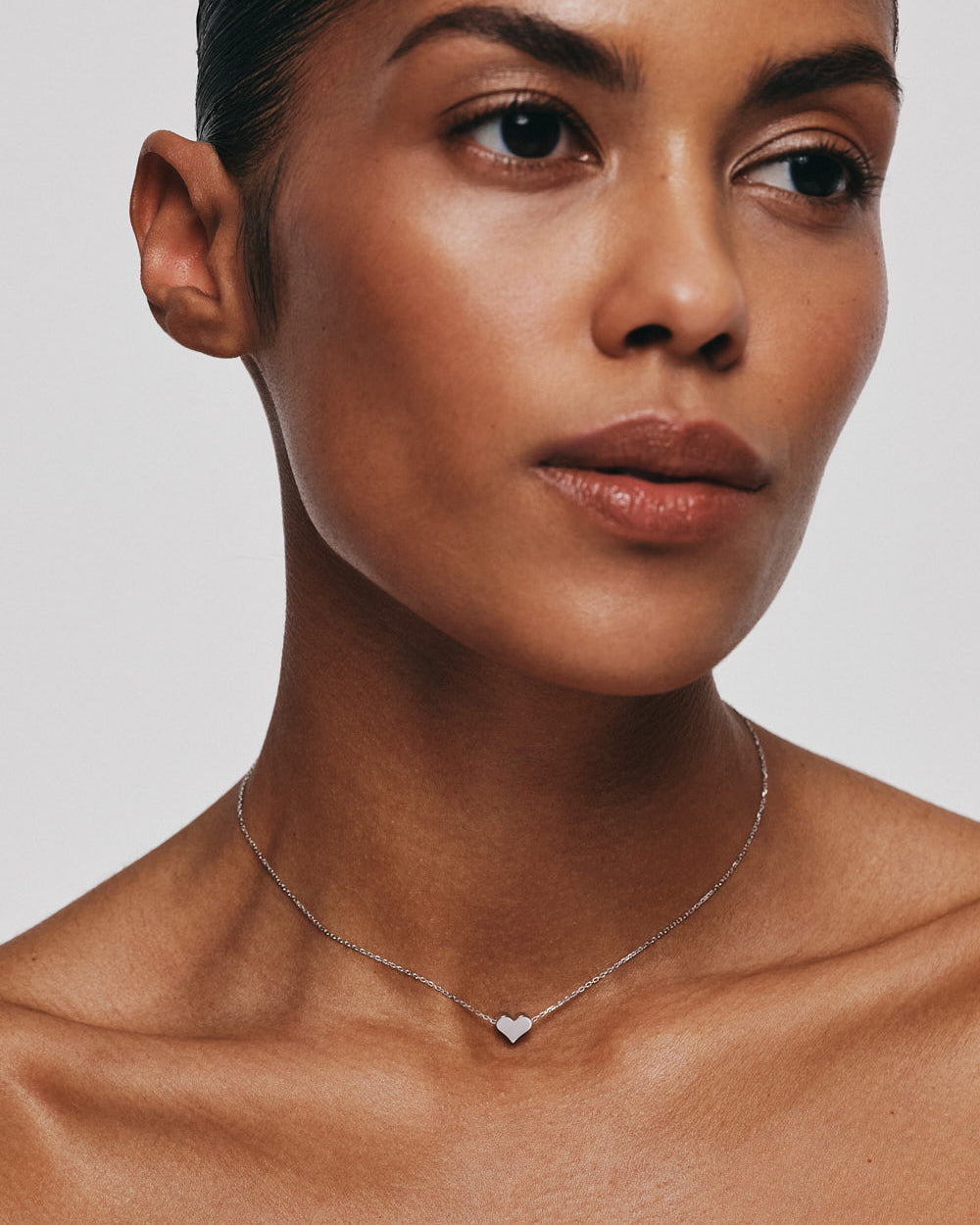 18k White Gold Heart Pendant Necklace