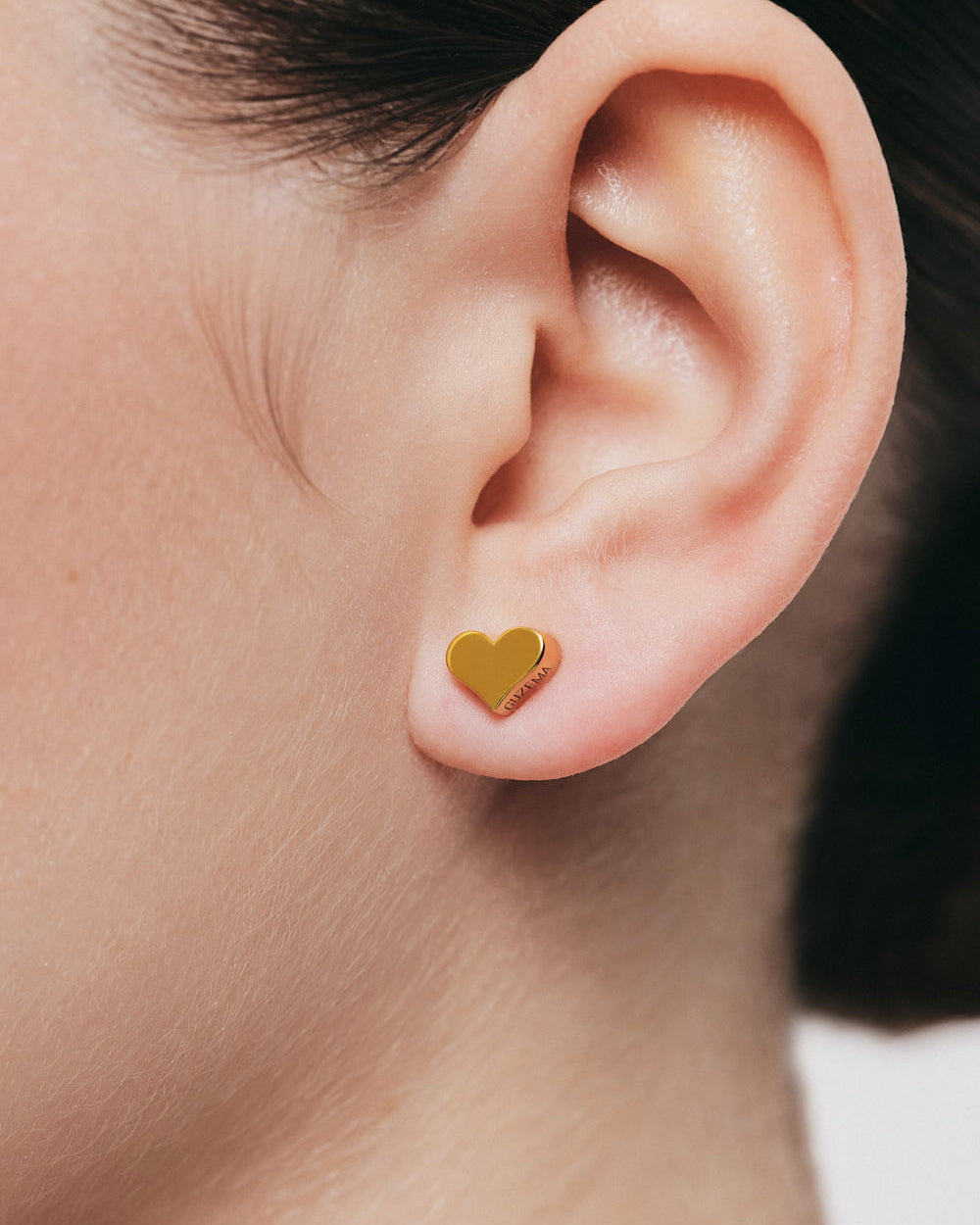 18k Gold Puffed Heart Stud Earrings