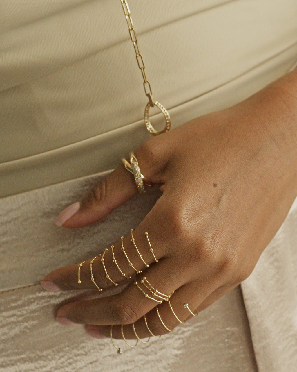 18k Gold Planeti Stacked Wire Ring