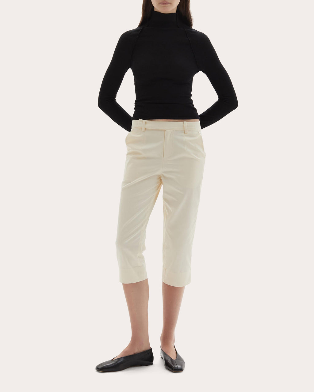 Sara Cotton Mid-Rise Capri Pants