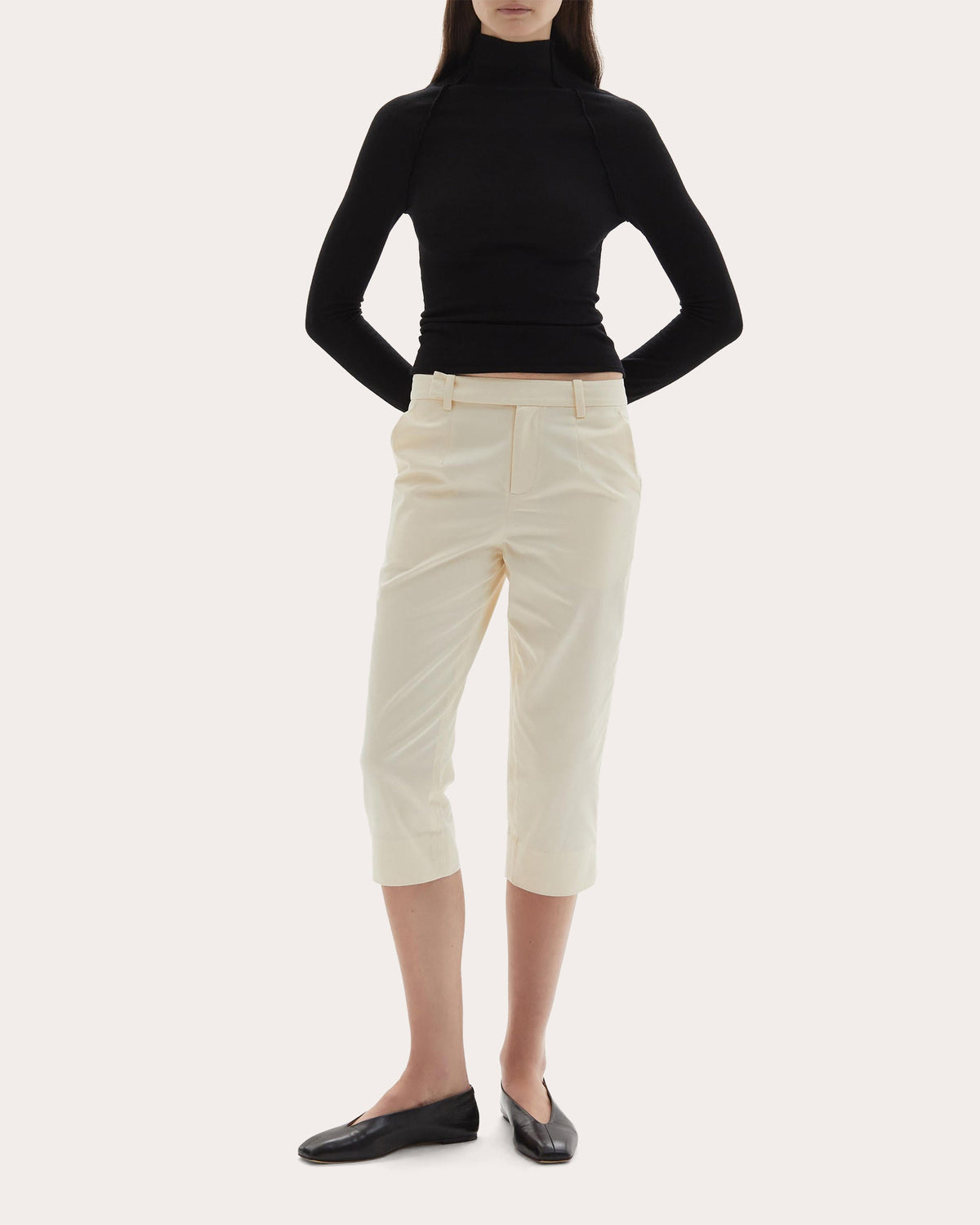 Sara Cotton Mid-Rise Capri Pants