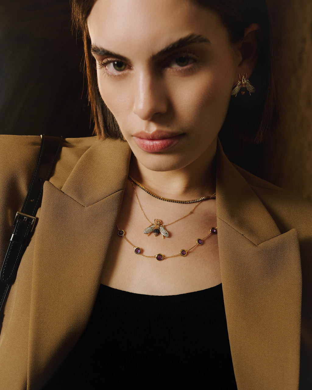 Yellow Topaz & Onyx Véspula Pendant Necklace