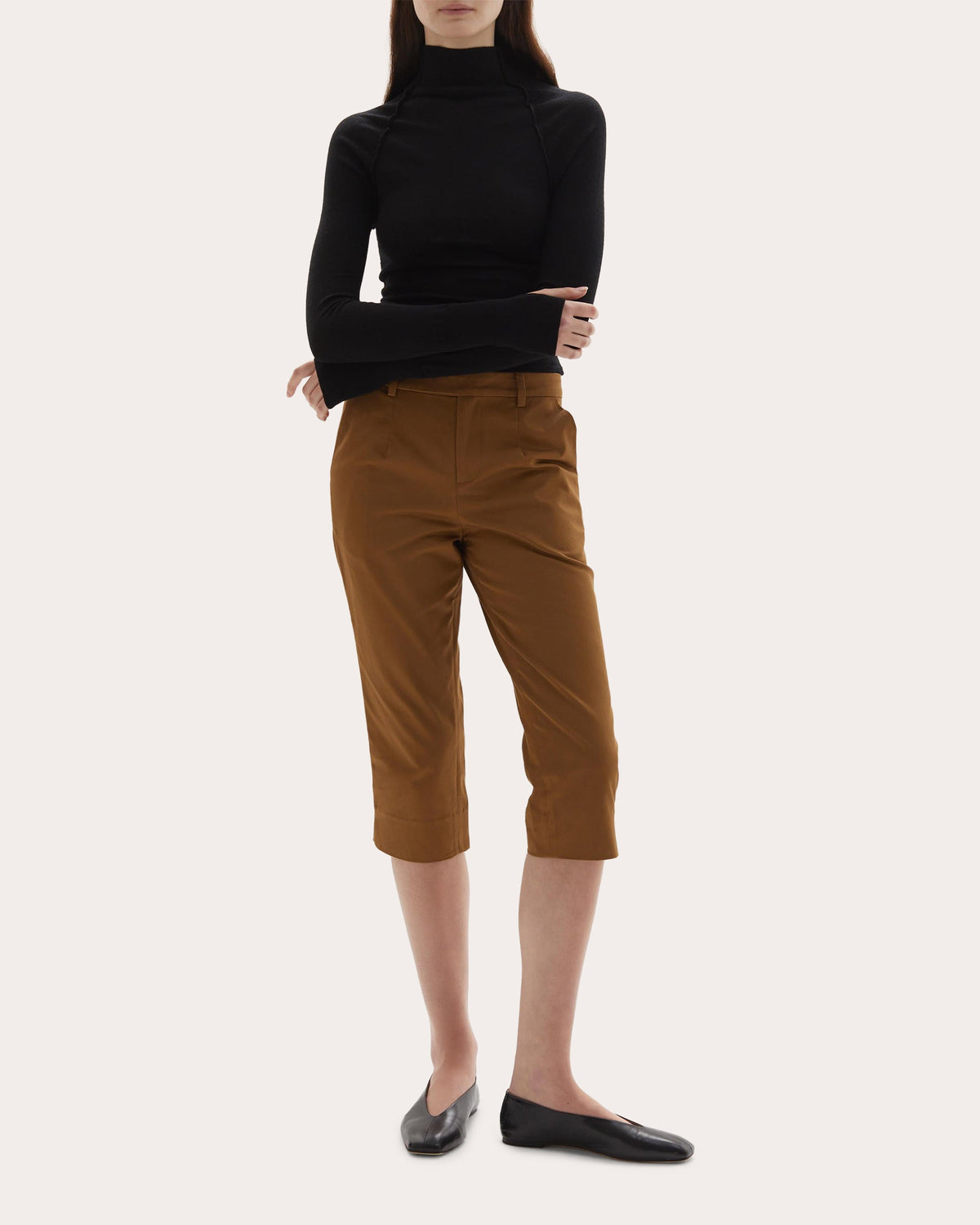 Sara Cotton Mid-Rise Capri Pants