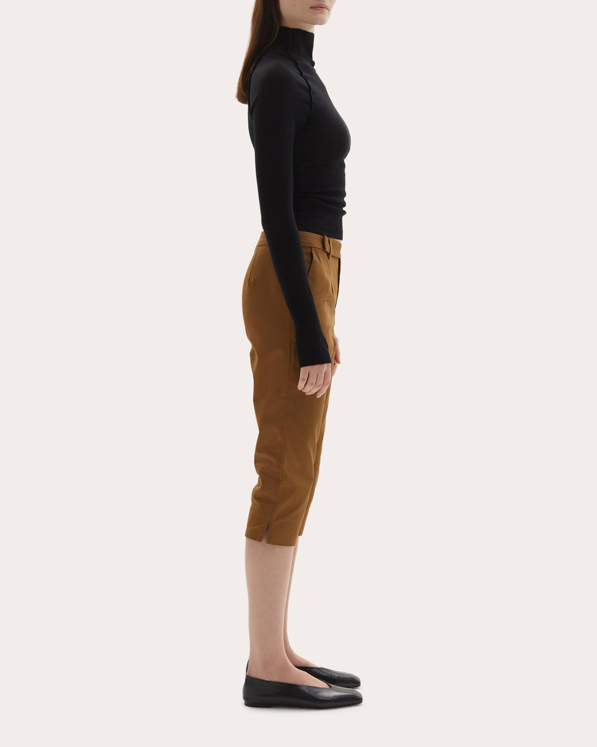 Sara Cotton Mid-Rise Capri Pants