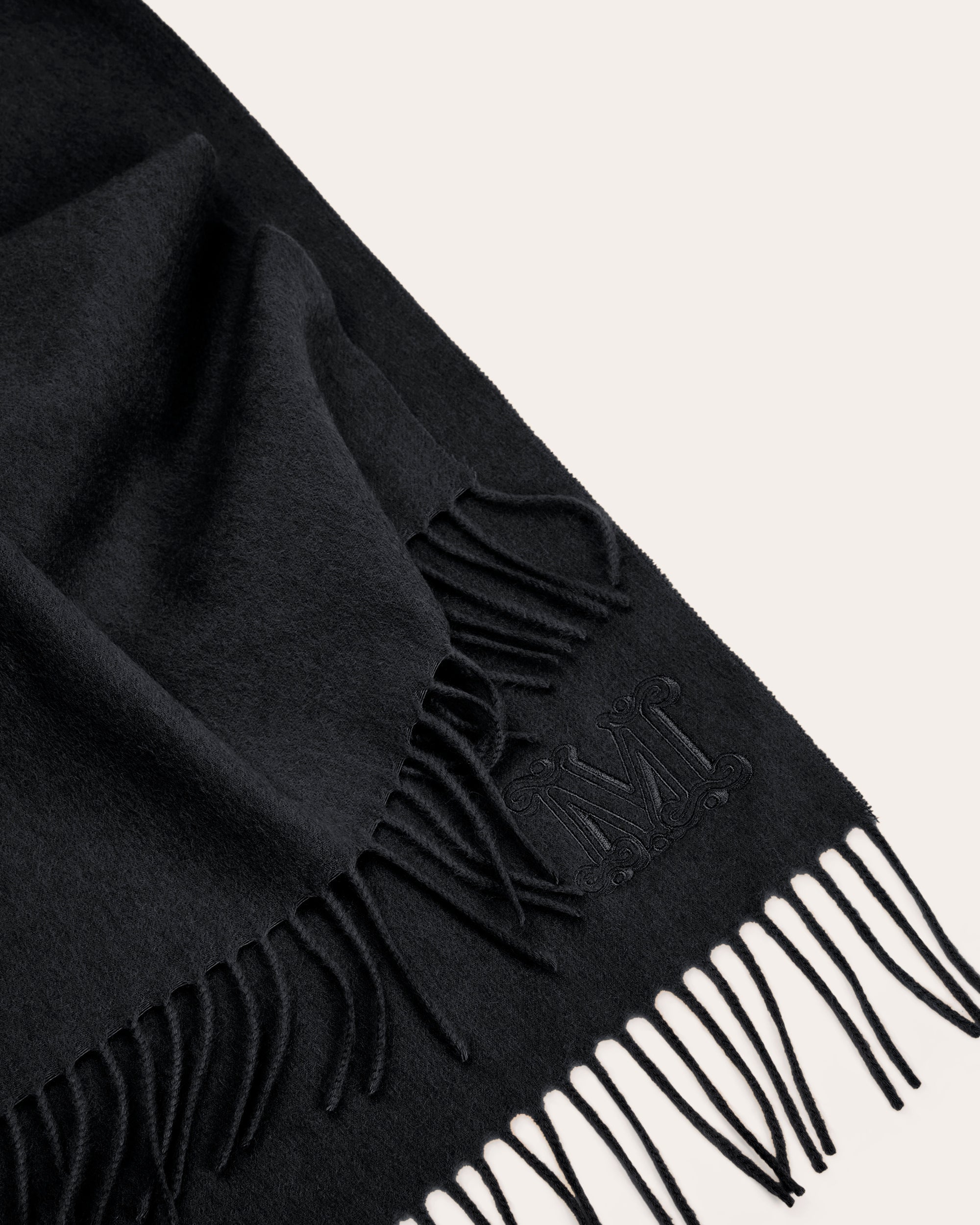 002 BLACK