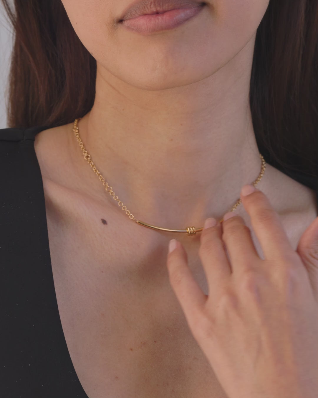 Diamond & 18k Gold Gravity Pavé Arc Necklace
